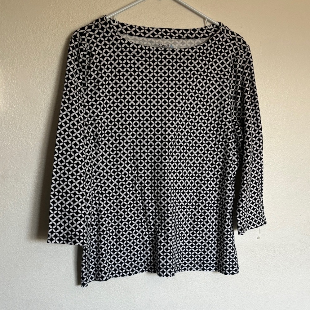 Croft & Barrow Black and White Geometric Long Sleeve Top